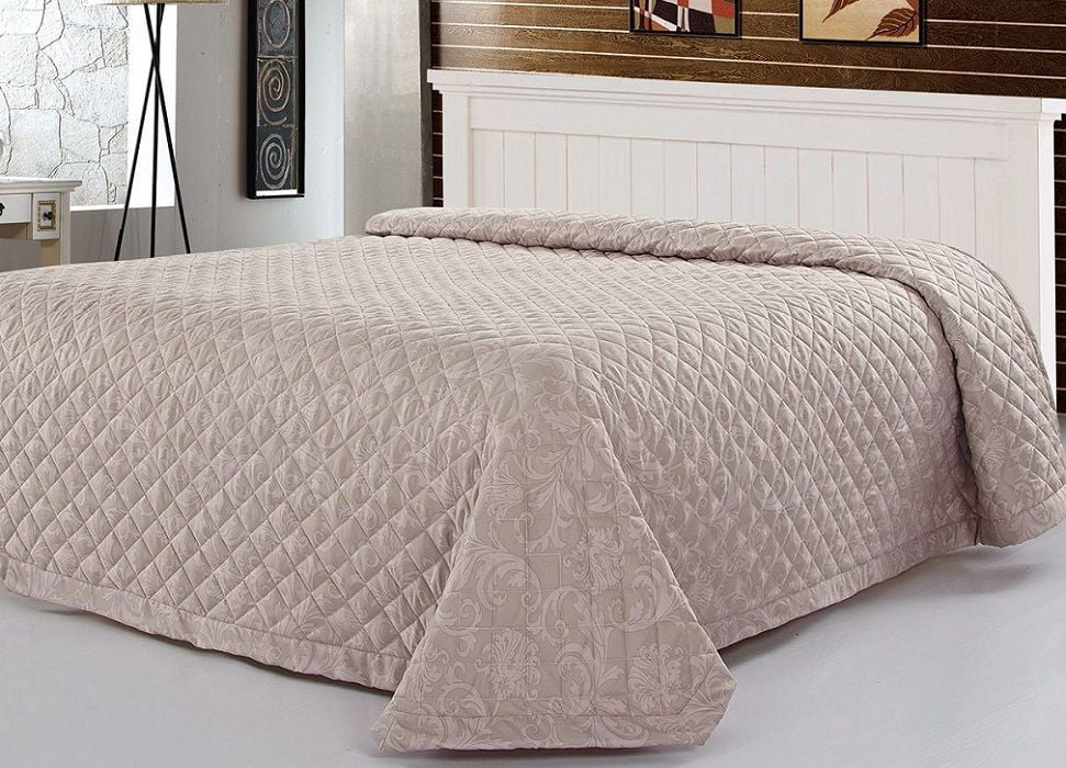 pique bedspread
